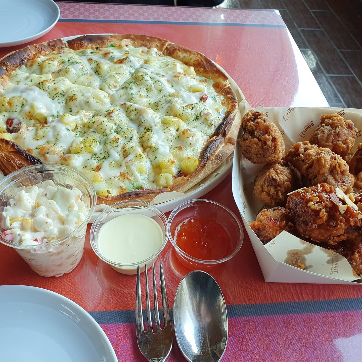 맛있는 거에 맛있는 거를 올리니 더 맛있당?? #신앙촌 #레스토랑