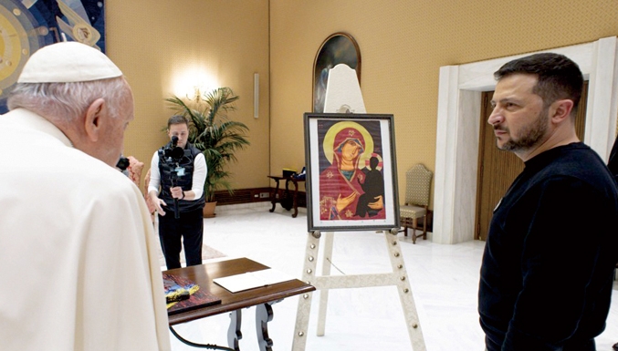 젤렌스키가 교황에게 선물한 아기 예수 그림