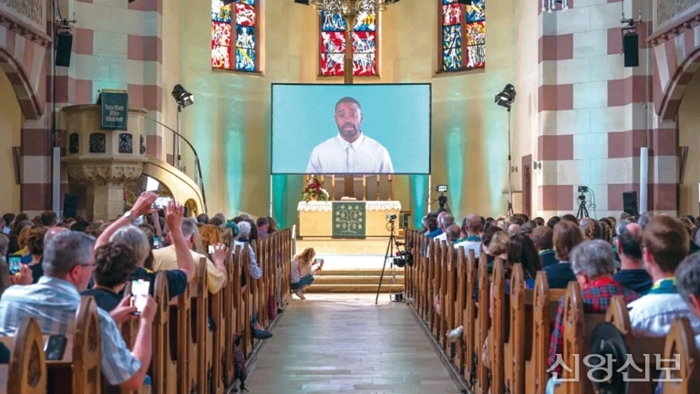 세계 종교 탐구 <51> 마약과 AI를 찾는 사람들, 드러나는 종교의 민낯 ②